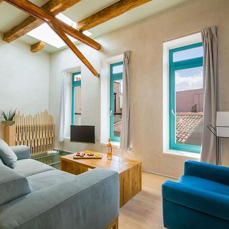 Olvia - Historic Home In Chania Hriszí Aktí Haniá Kültér fotó